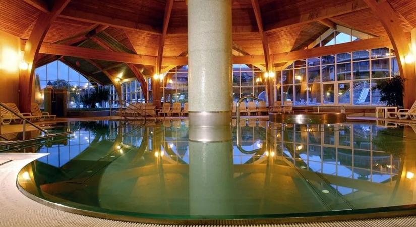 Váratlan fordulat: nem nyitnak ki időben a fürdők Magyarországon