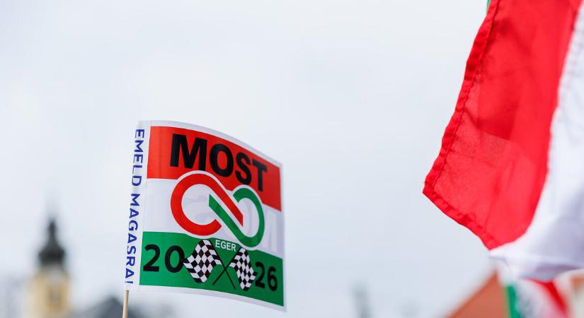 Árad: még az Orbán-kormány minisztereit is hadra fogták az uniós pénzek megszerzéséért