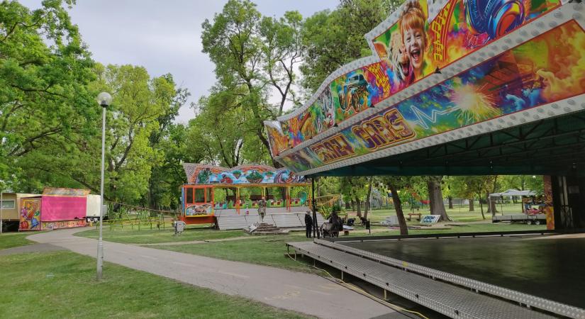 Megérkezett a vidámpark a Népkertbe