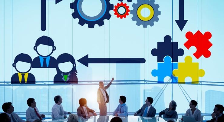 Radikális HR-reform a Microsoftnál: távoznak vezetők, új korszak jön