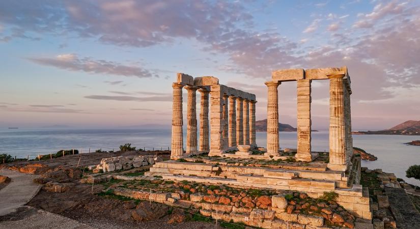 Most érkezett: 89 éves férfi lövöldözött Athénban, több sérült is van