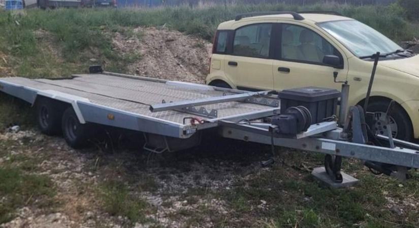 Lelepleződött a rafinált tolvaj: rendszám nélkül vitte el a kétmilliós trélert, napokon belül elkapták (videó)