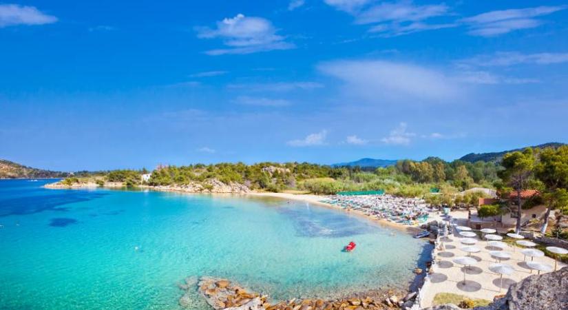 Olcsón elérhető luxus: Haldiki fehér homokos tengerpartja elképesztő