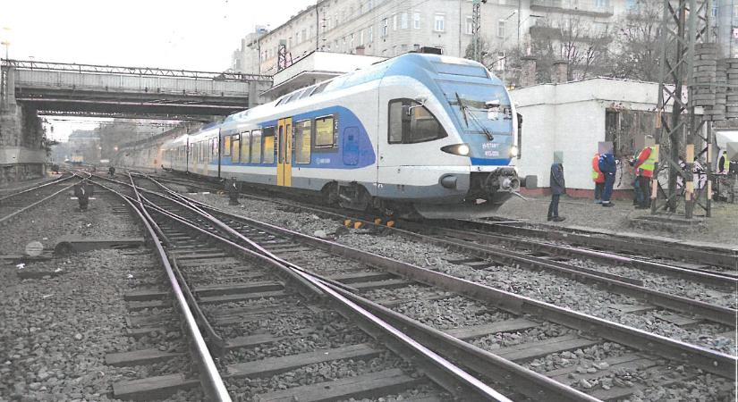 Nem vette észre a mozdonyvezető a „tilos” jelzést, káoszt okozott a Déli pályaudvaron