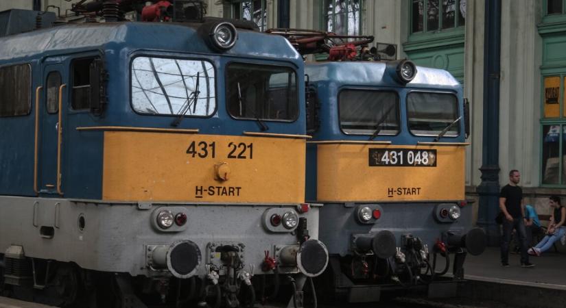 Szétverték a MÁV egyik szerelvényét – 21 milliós a kár