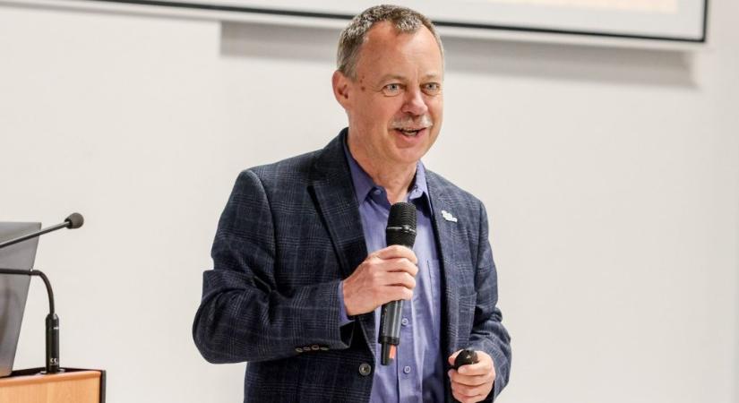 Révész Máriusz örül, hogy Vitézy lesz a közlekedési miniszter