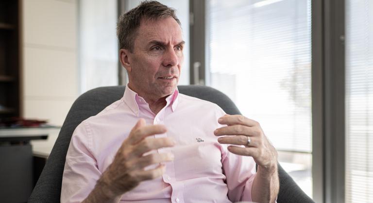 Felelőtlennek tartja a légitársaságokat a Wizz Air vezérigazgatója, amelyek Dubajba indítanak járatokat