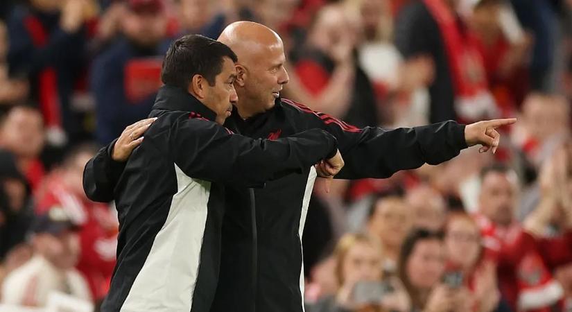 Baj van Liverpoolban, hazavárják Hollandiába a bajnokcsapat edzőjét