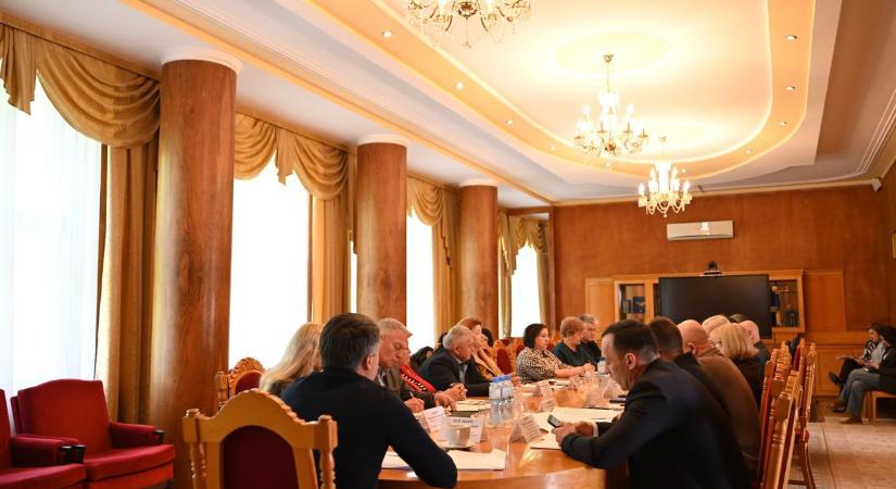 Kárpátalján megtartotta ülését a társadalmi-gazdasági tanács