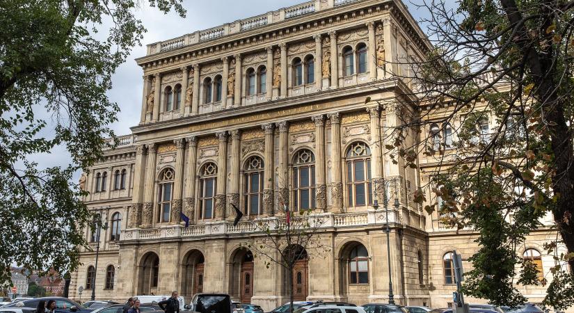 Forr a levegő a kutatóknál: nem kérnek a HUN-REN-ből, visszakövetelik az Akadémiát