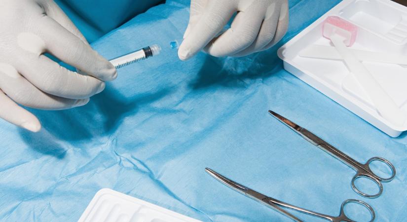 Hét perc alatt a nyílt utcán műtötte meg egy beteg szívét az Országos Onkológiai Intézet sebész főorvosa