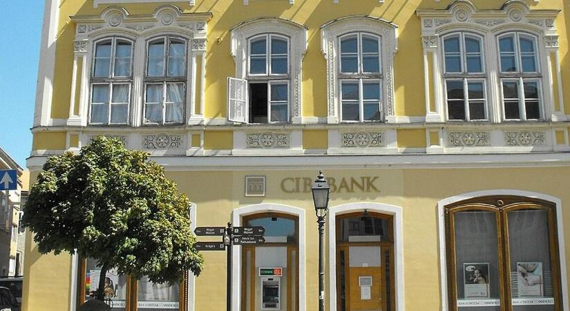 Kapitulált az orosz bank, de ez se segített a bankpiacon
