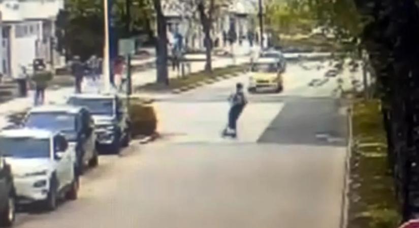 Szabályos próbált lenni a kazincbarcikai rolleres, mégis eltaknyolt – videó