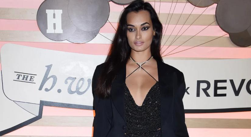 A hihetetlenül hosszú combjait és a csodás melleit fürdőruhában is megmutatja a dél-amerikai szupermodell, Gizele Oliveira – szexi galéria