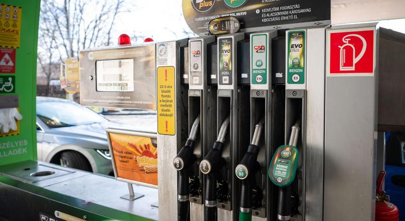 Több kötelezettségszegési eljárást és pert indít Magyarország ellen az Európai Bizottság, nem tűri az üzemanyagárstopot és a kiskeradót, de az embercsempészek szabadon engedését sem sem
