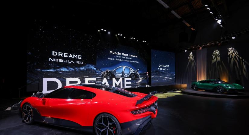 Porszívógyártó mutatott be űrrakétás sportkocsit