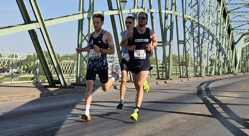 50. alkalommal rajtol el a Komárom–Komárno futóverseny