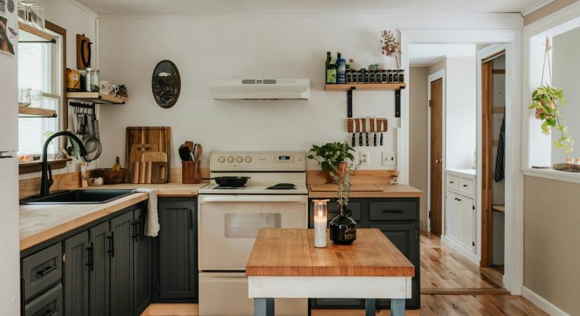 51 lakberendezési ‘hiba’, amik valójában otthonossá teszik a teret – ezért ne kerüld el őket