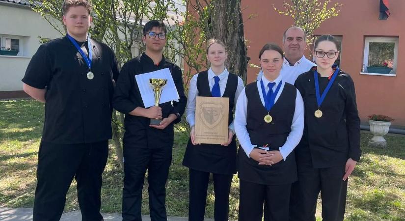 Óriási eredményt értek el a debreceni diákok a Magyarok Asztala – Benke László Emlékversenyen