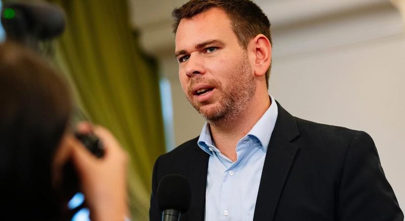 Meglepő fordulat: fideszes politikus áradozik Vitézy Dávid miniszteri kinevezéséről
