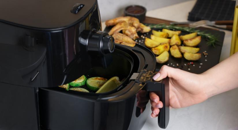 Károsabb az airfryer a hagyományos fritőznél - De ha ezt teszi a krumplival, megússza a rákkeltő anyagot