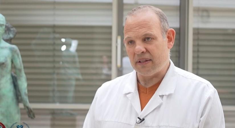 Egyedülálló orvosi bravúr: Dr. Dubóczki Zsolt a nyílt utcán műtött meg egy szíven szúrt embert, akinek percei voltak hátra