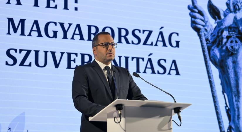 Lánczi Tamás: A Szuverenitásvédelmi Hivatal megszűnhet, a külföldi nyomás marad