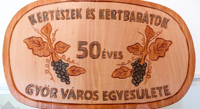 Szelíd növényvédelem a kiskertben című könyv bemutatása