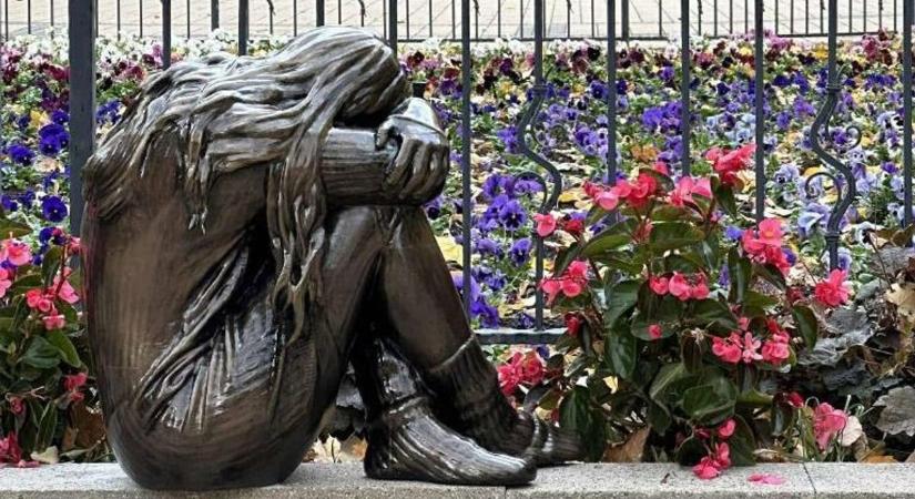 Megszólít a vándorszobor: Csingisszel megy tovább az antibullying kampány