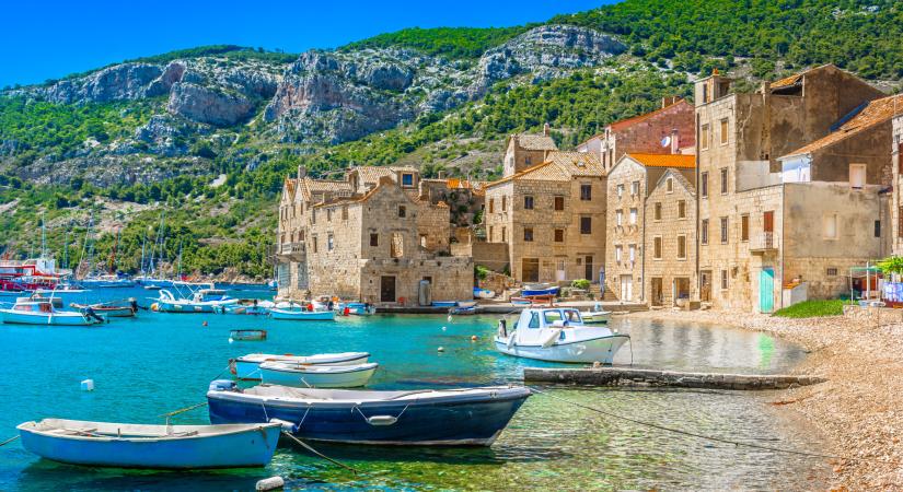 Elképesztő roham indult Magyarországról: már most rekordot várnak Horvátországban