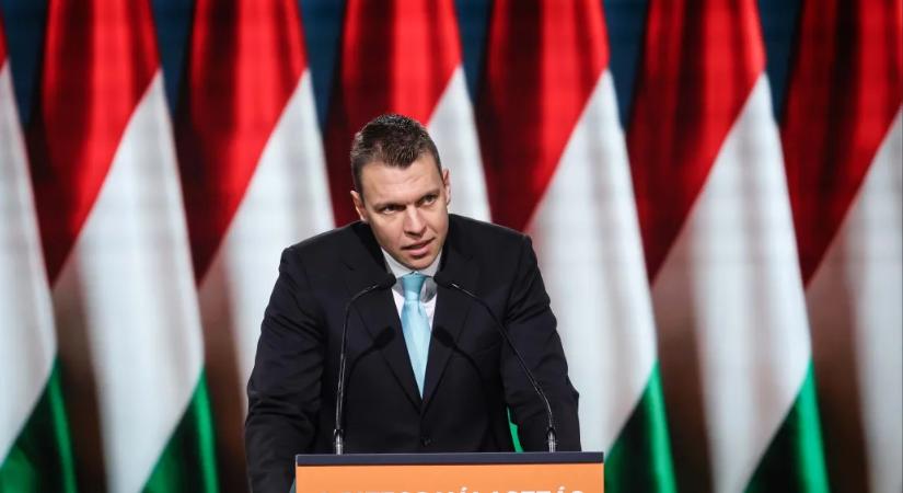 Menczer: Én minden munkámmal, minden szavammal és tettemmel el tudok számolni