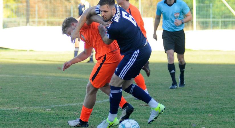 Szomszédvári rangadók Ercsiben, Mezőfalván