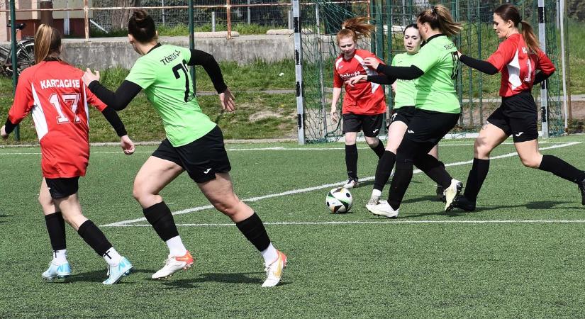 Döntetlen a rangadón: élesedik a bajnoki címért folyó harc a Tószeg és a Tiszaföldvár között