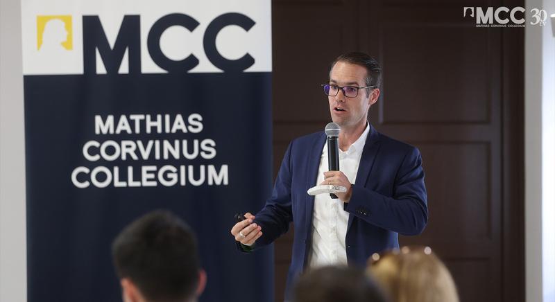 Megértés és nyitottság az MCC-ben