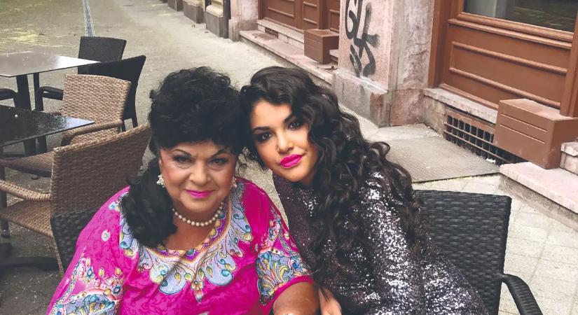 Bangó Margit családja: így ünnepelték Emilio unokájának születését