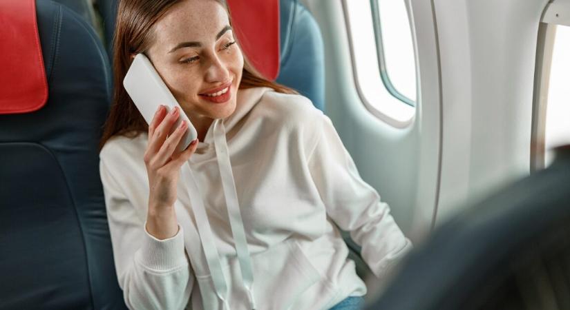 Mobilozás internet nélkül – bevált módszerek repülőn