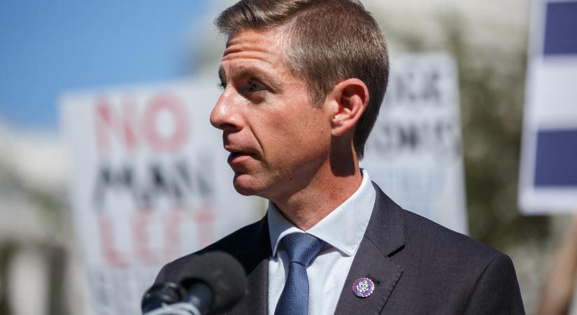 Vizsgálatot sürget az amerikai kongresszusi képviselő amiatt, kapott-e magyar közpénzt a CPAC