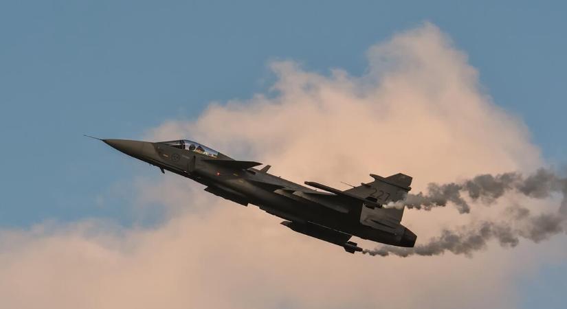 Megjöttek az új Gripenek Kecskemétre