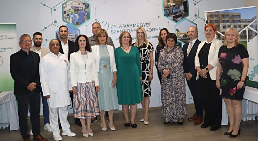 Záloga a szívműtétek biztonságának – ilyen korszerű eszközzel gyarapodott a zalai szívsebészet (galéria, videó)