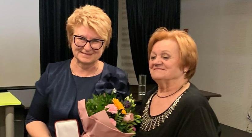 Rangos szakmai elismerést kapott az imádott tatabányai bölcsődevezető