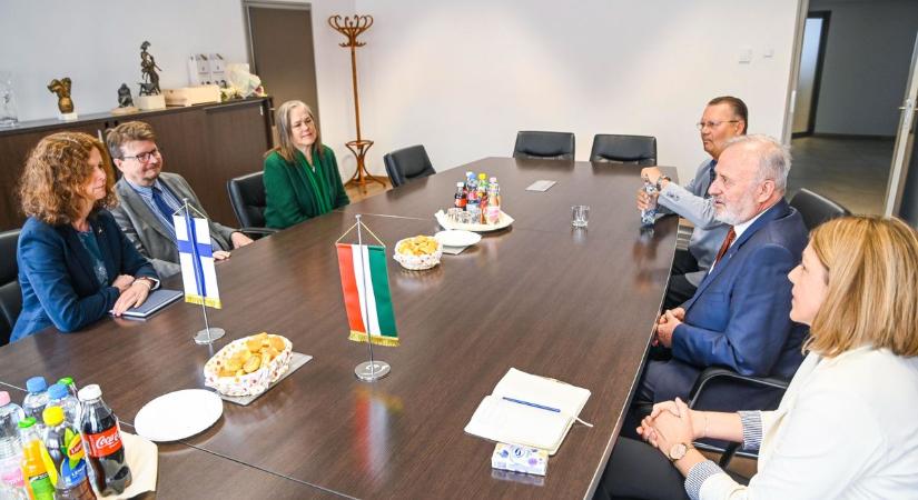 Hihetetlen, amit Szekszárdról mondott a finn nagykövet