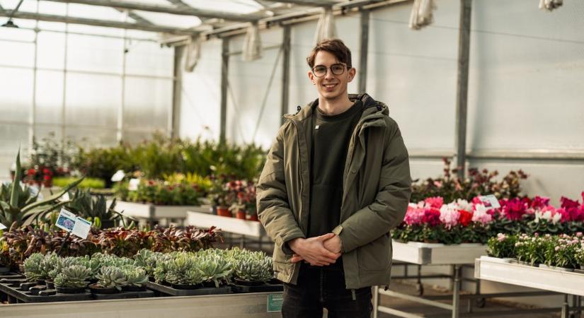 Kertek alatt – Anyák napi virágok