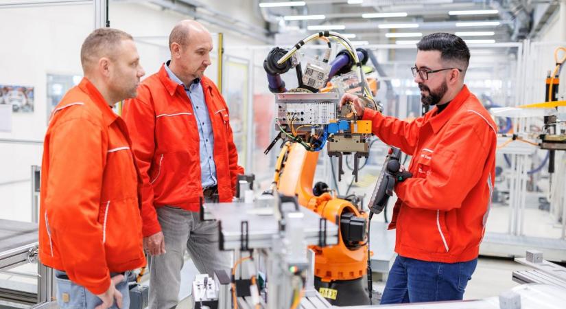 Az Audi Hungaria felkészíti csapatát az új elektromos hajtás, az MEBeco sorozatgyártására