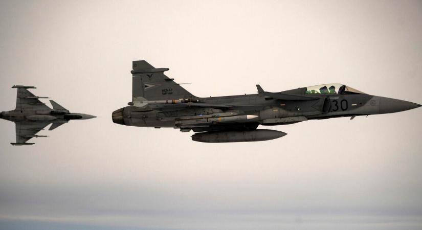 Megérkeztek Kecskemétre az új Gripenek