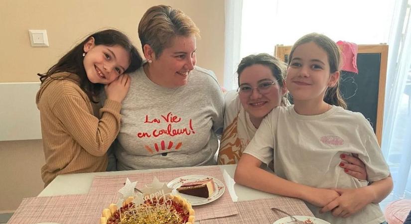 Agydaganattal küzd a háromgyermekes Zsuzsa: „Meg kell gyógyulnom a lányaimért”
