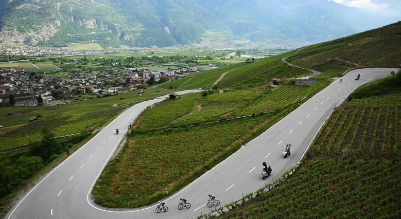 Pogacar hozta a kötelezőt, szakaszt nyert és élre állt Svájcban