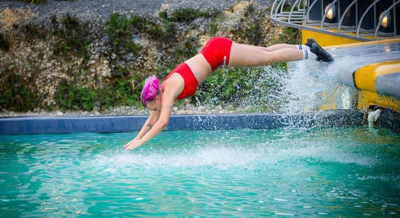 Halász Jázmin nem finomkodott: kemény üzenet ment a kék lányoknak  videó