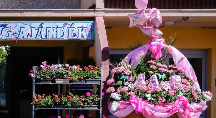 Idén is elkészült Magyarország legnagyobb májuskosara Borsodban – fotókon, videókon a csoda