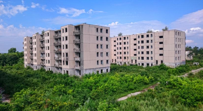 Szellemváros eladó, Balatoni lokációval: 400 millió forint a kikiáltási ára