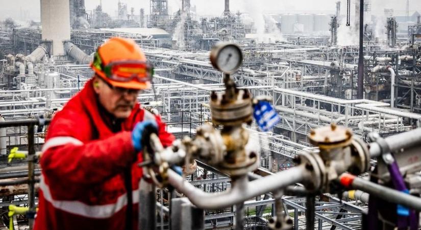 Egyetlen hónap maradt hátra: kifogyhat az üzemanyagból az EU egyik legnagyobb országa, leállhatnak a repülőgépek – azonnal Brüsszelhez fordult